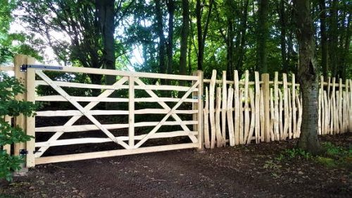 Cleft Deer Fence Gate